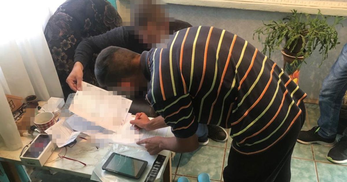 У Закарпатській області викрили зловмисника, який у Мережі закликав до насильницької зміни влади
