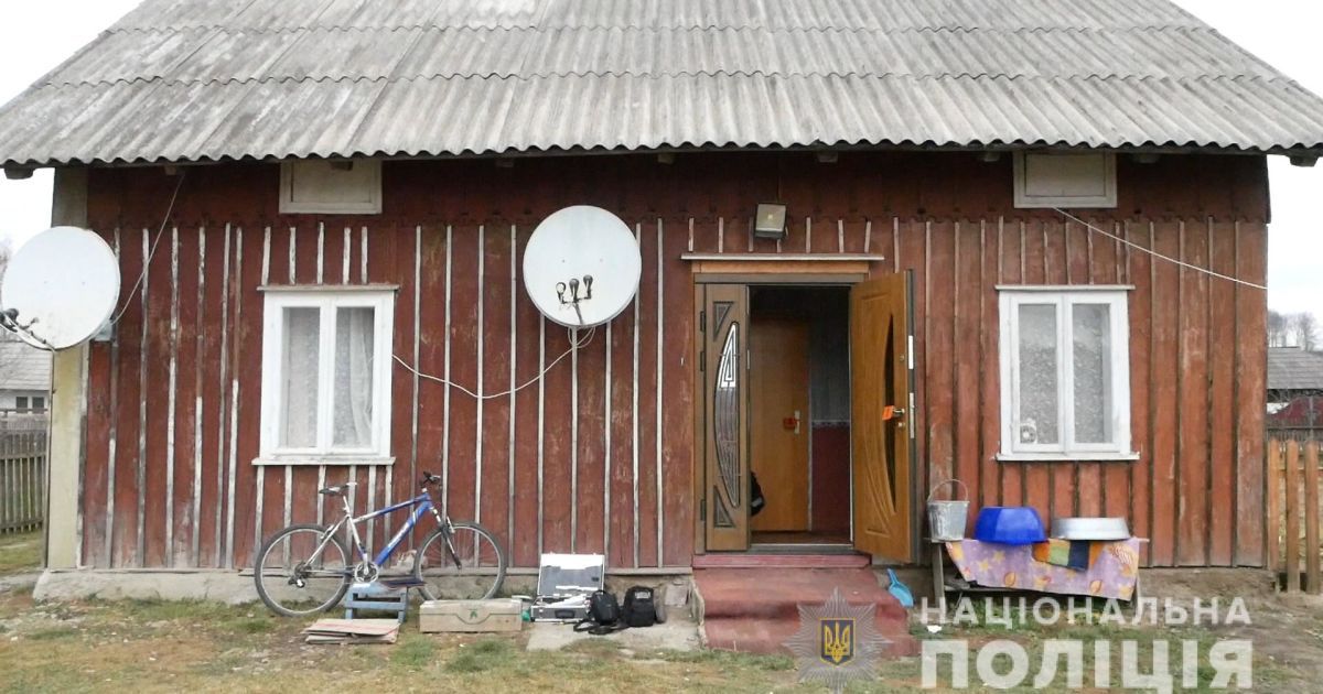 Товк по голові тупим предметом: на Буковині пасинок вбив вітчима (фото, відео)