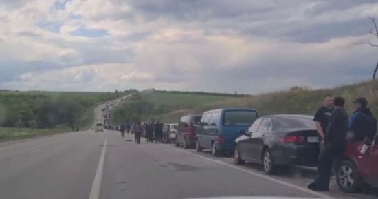 Шість тисяч людей стоять в черзі на евакуацію: мер Мелітополя про виїзд з окупованих територій