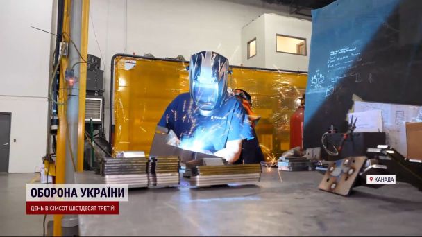 Працівник компанії "Roshel"