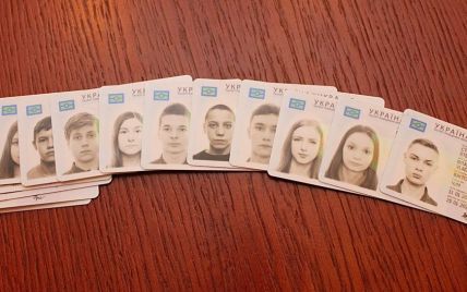 Украинцы не могут использовать новый ID-паспорт для пересечения границы с Белорусью