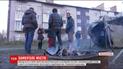 На Хмельниччині містяни взяли в облогу газову трубу, аби її не відрізали через борги