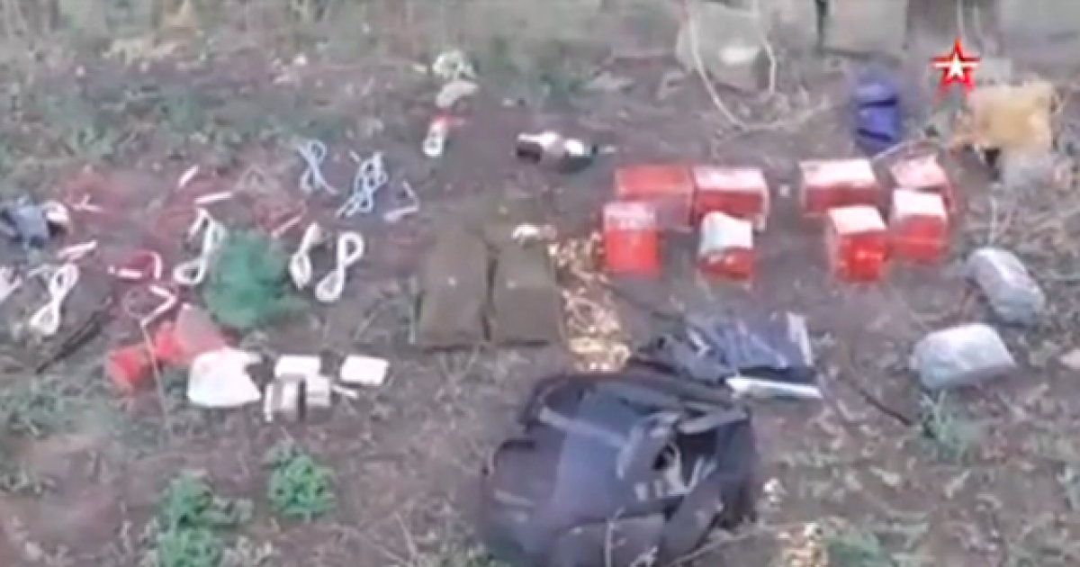 ФСБ показала видео изъятой в "украинских диверсантов" взрывчатки