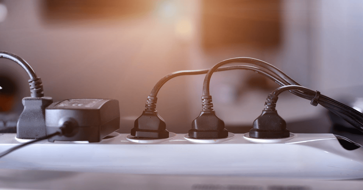 Какие приборы нельзя включать через удлинитель