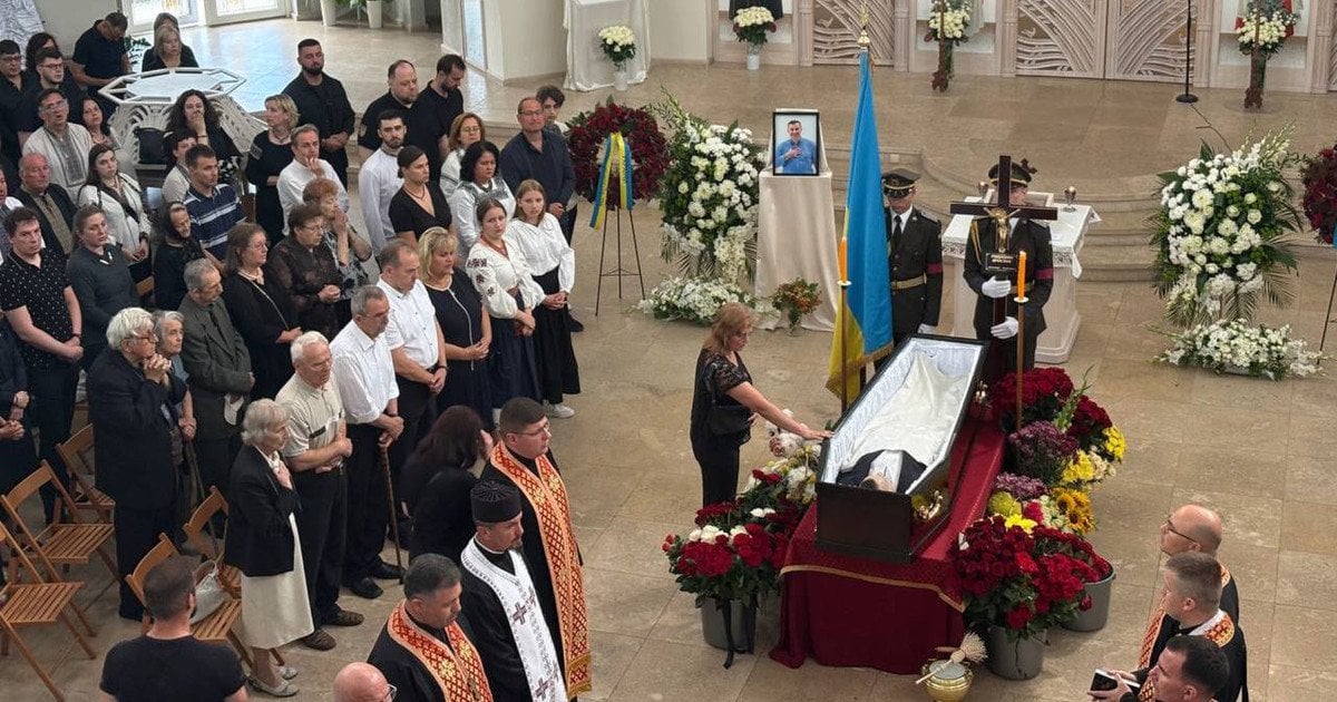 Прощання з народним депутатом Ярославом Рущишиним