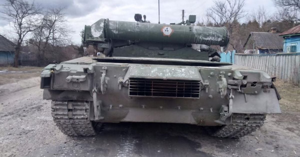 У Сумській області наші військові знищили 96 ворожих танків, 20 градів та 8 бензовозів окупантів