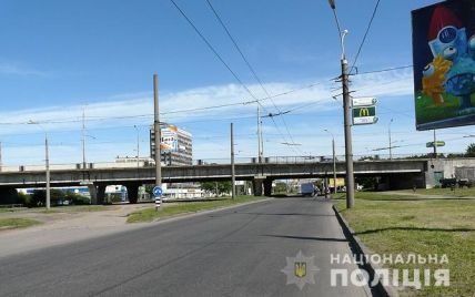 В Харькове чиновник горсовета "списал" 2 млн гривен на ремонте путепровода