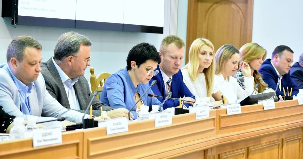 Скандал із Клюєвим і Шарієм на виборах: Богдан і Парасюк звинувачують Порошенка
