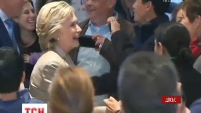 Клинтон призывают требовать пересчета голосов в ключевых штатах