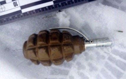На Донеччині діти знайшли гранату просто біля тенісного корту