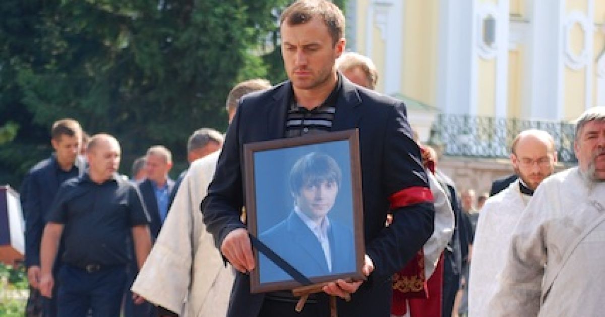 Во время церемонии прощания с Еремеевым в центре Луцка / © ТСН.ua
