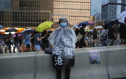 Twitter и Facebook удалили тысячи китайских страниц из-за фейков против гонконгских протестов