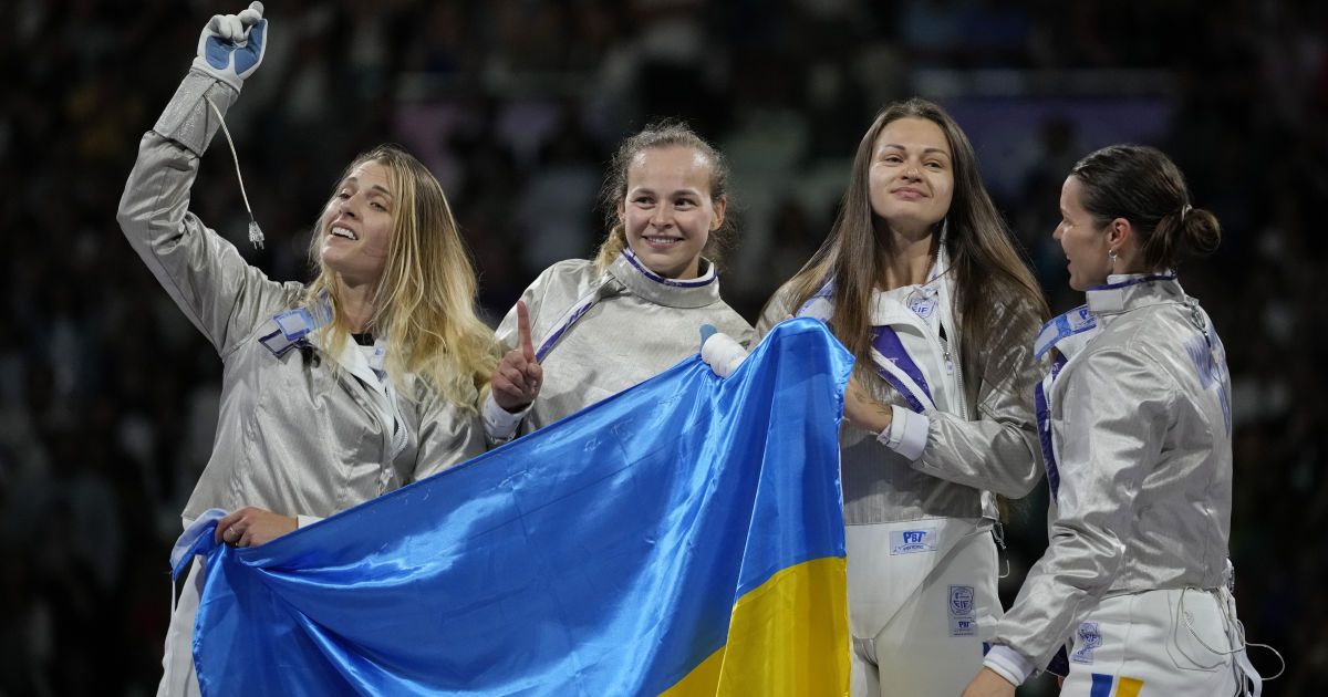 Жіноча збірна України з фехтування на шаблях