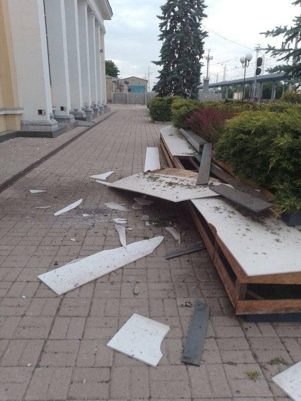 Наслідки російської атаки на заліницю / © "Укрзалізниця"