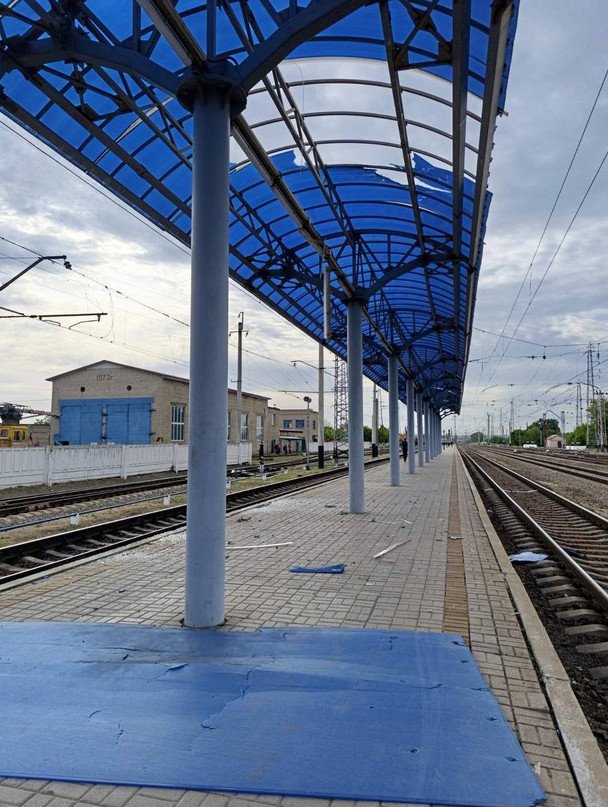 Наслідки російської атаки на заліницю / © "Укрзалізниця"