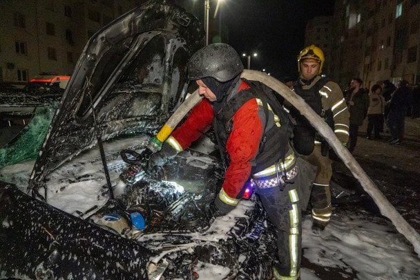 Рятувальник на місці пожежі / © Associated Press