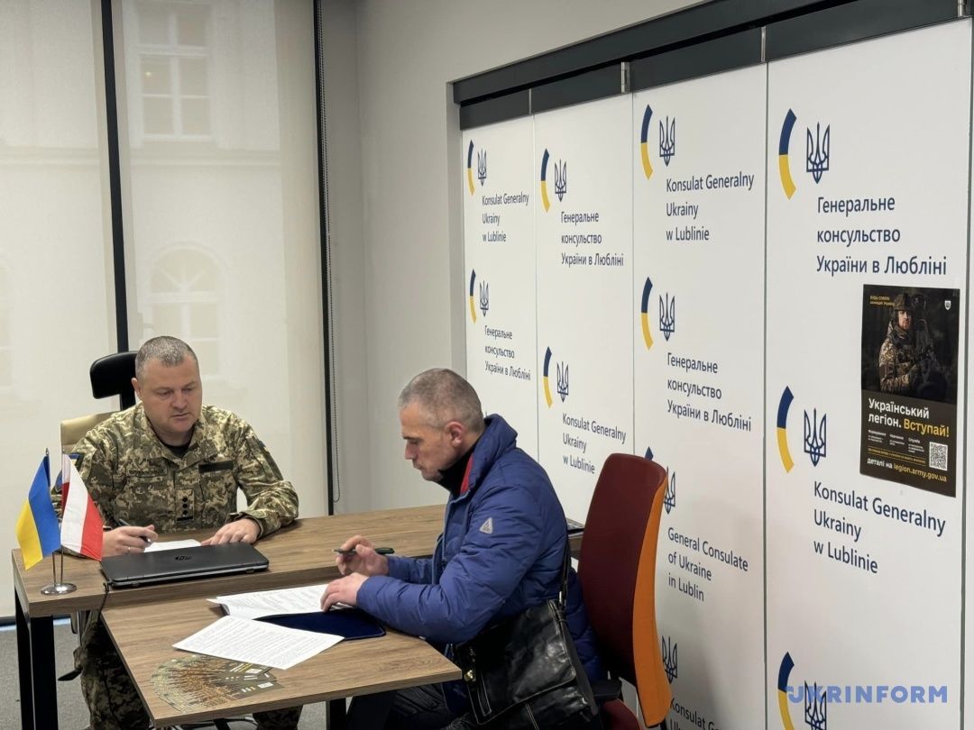 Перші добровольці Українського легіону підписали контракти із ЗСУ / Фото: 