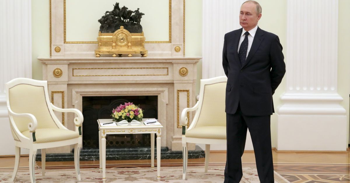 "Білорусь стає полігоном": дипломат Безсмертний - про візит Путіна до Мінська та загрозу для України