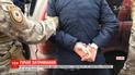На очах у перехожих спецпризначенці затримали двох підозрюваних у здирництві  