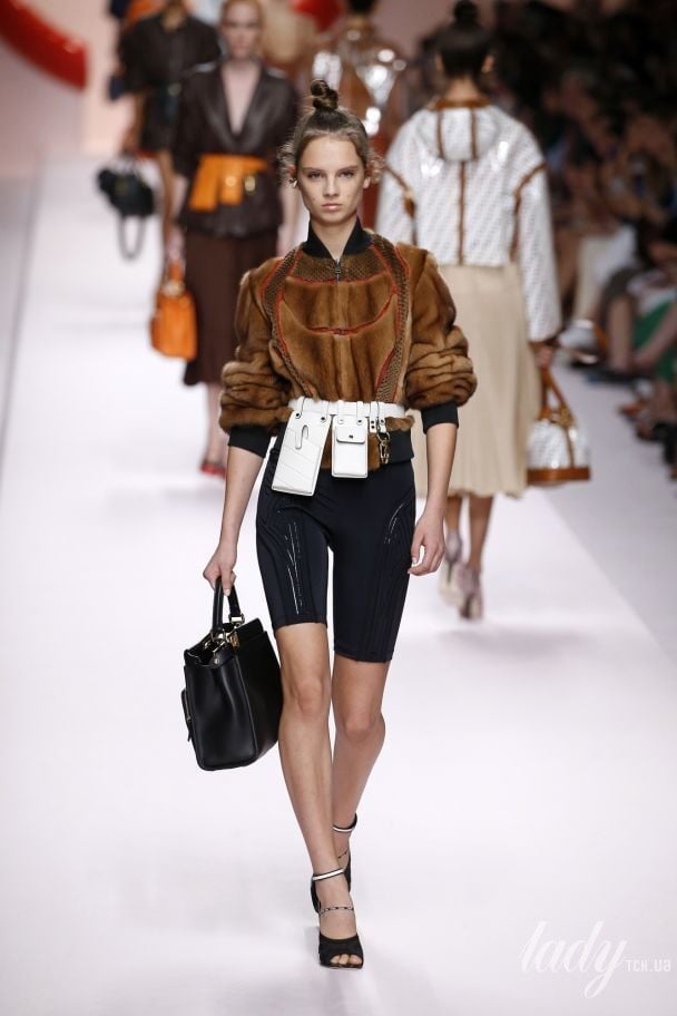 Колекція Fendi прет-а-порте сезону весна-літо 2019 / © East News