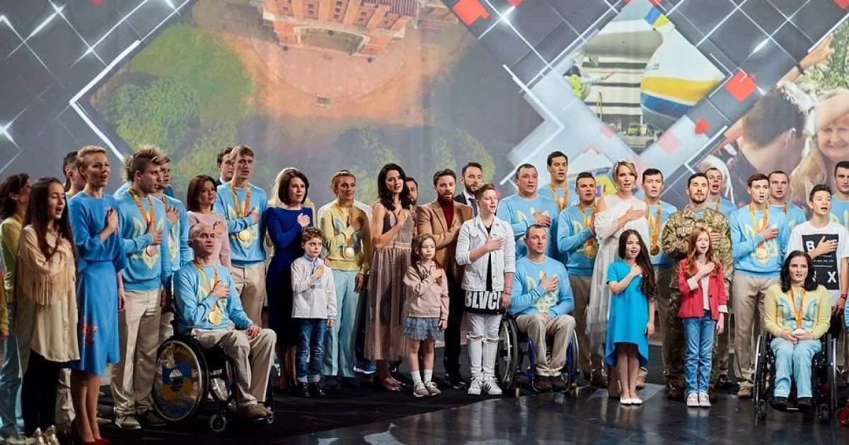 Зірки 1+1 співали гімн_8 / © прес-служба каналу "1+1"