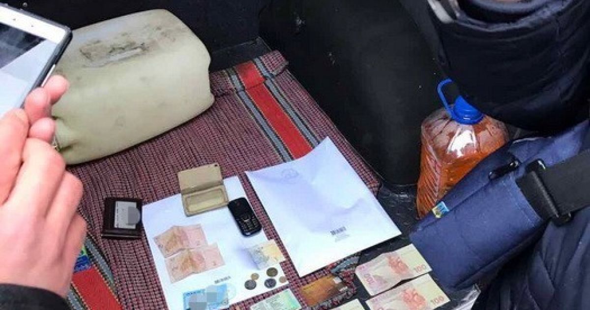 На Ровенщине СБУ задержала на взятке сотрудника колонии