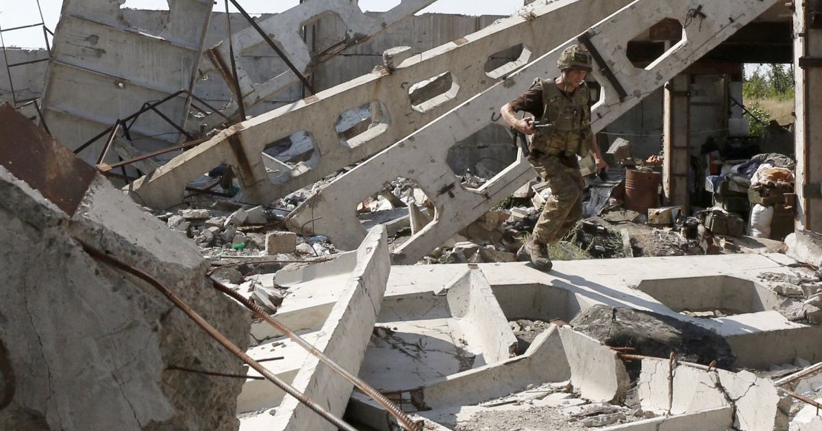 На донбассе ранения и травмы получили четверо украинских бойцов. Хроника ато