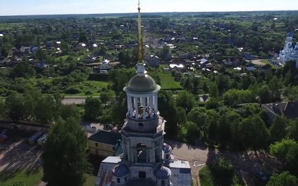 У Росії дрон заскочив пару за заняттям сексом на дзвіниці монастиря