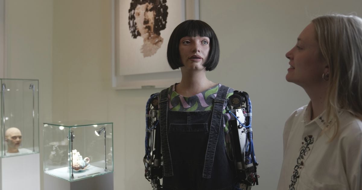 Робот-художник Ai-Da