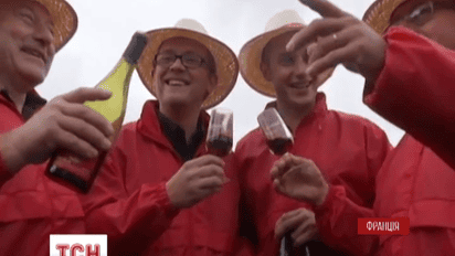 Терористична загроза і надзвичайний стан не завадили парижанам відзначити свято молодого вина