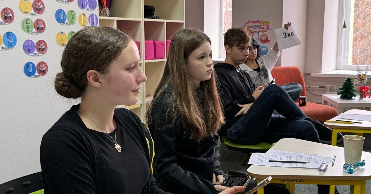 Фінансова безпека дитини: як допомогти школяру не потрапити в пастку – досвід КМDШ