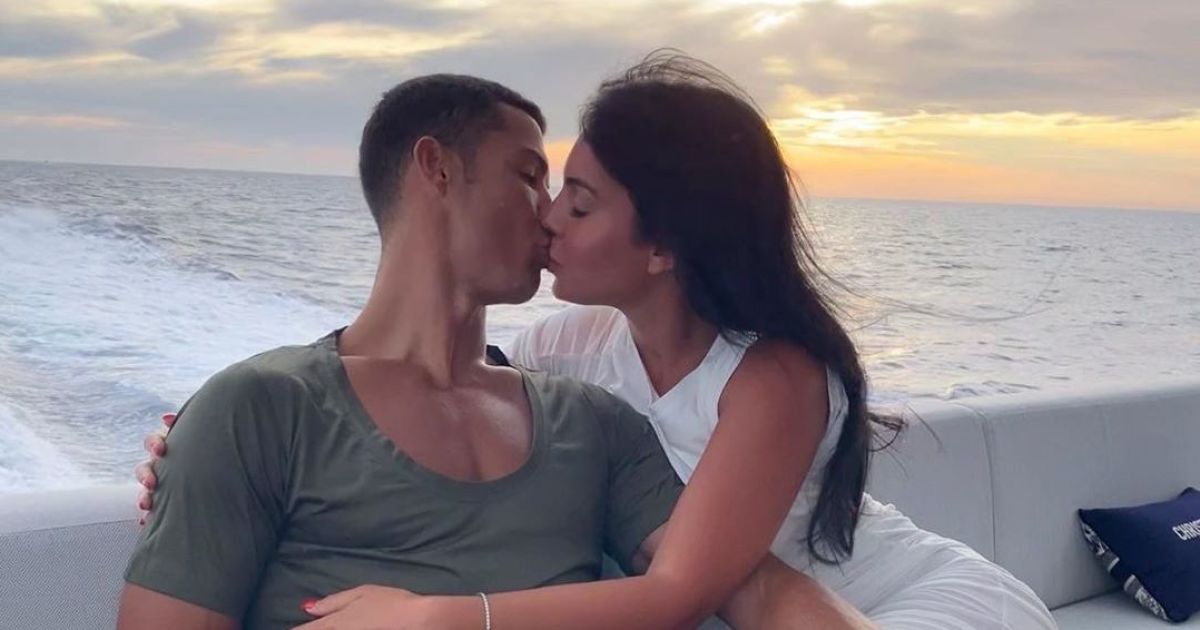 instagram.com/georginagio