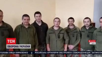 Защитники острова Змеиного находятся в заложниках российских террористов