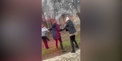 Новости Украины: в Днепре из салона маршрутки силой выгнали женщину, которая пела песню