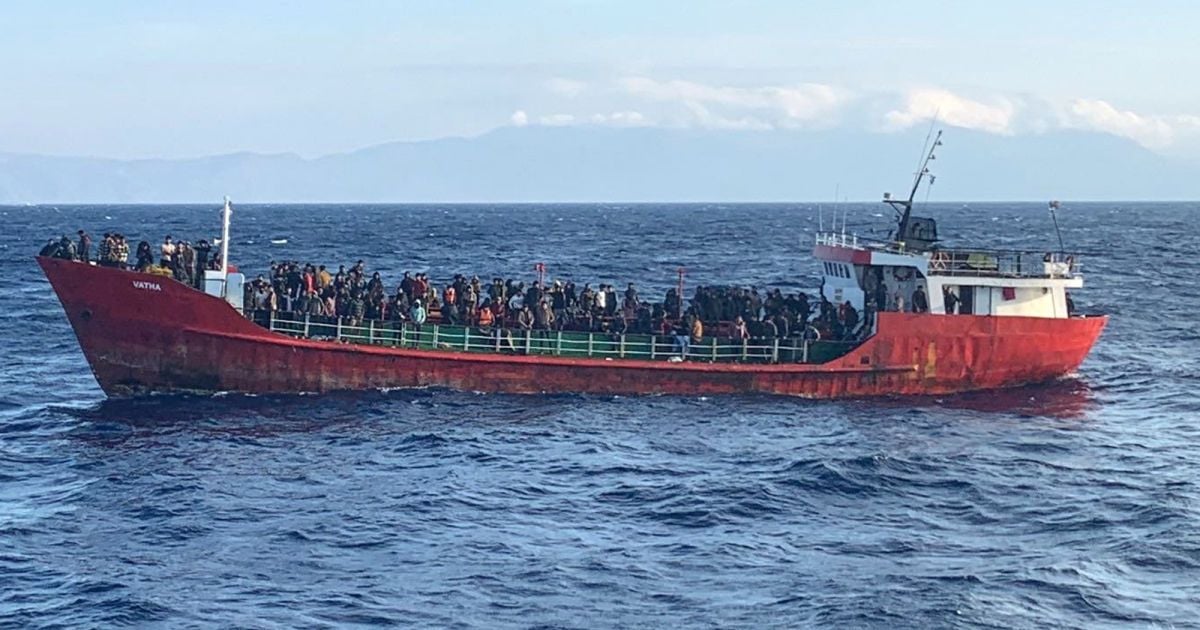 Щонайменше 13 мігрантів загинули у третій за тиждень аварії човна у водах Греції