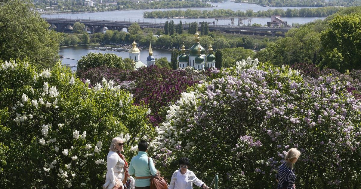 Пятница в Украине будет теплой и солнечной, а в понедельник придут дожди с похолоданием