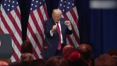 Трамп знову "запалює" публіку своїм танцем