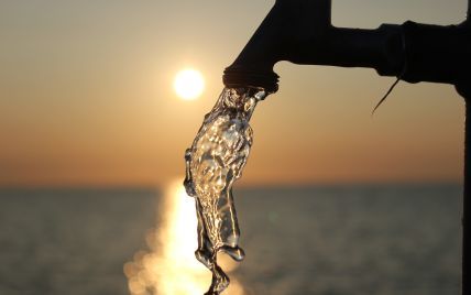 Крещение 2022: становится ли вода из-под крана святой и когда ее можно набирать