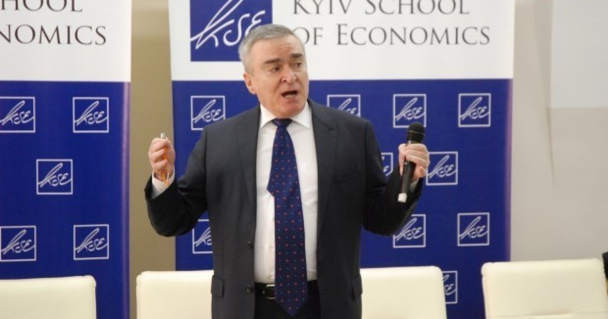 Енгін Акчакоча
