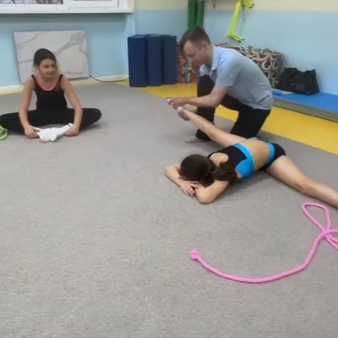 Камалия с дочерьми в Киеве / © instagram.com/kamaliyaofficial