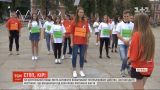 На центральной площади Черновцов устроили флешмоб против кори
