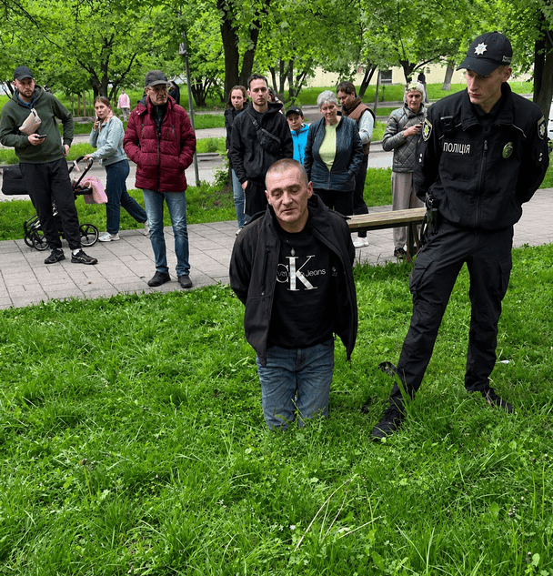 Взяв дитину в заручники, тікаючи від ТЦК: у Львові суд вирішив, що робити з чоловіком