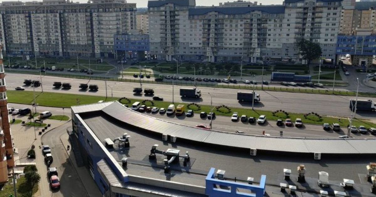 До Мінська стягують військову техніку перед початком акції протесту