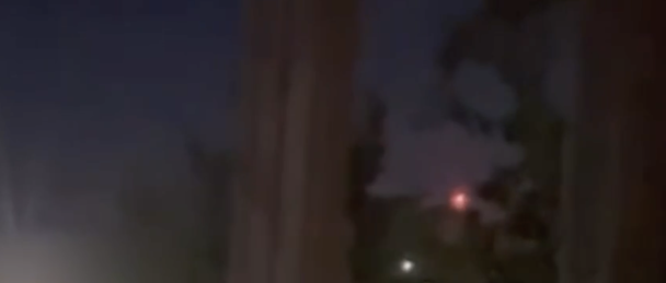 Відео зняте з чийогось балкону / © t.me/izvestia