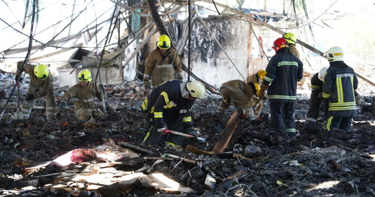 Ракетный удар по Кременчугу: ГСЧС сообщила актуальную информацию о разборе завалов "Амстора"