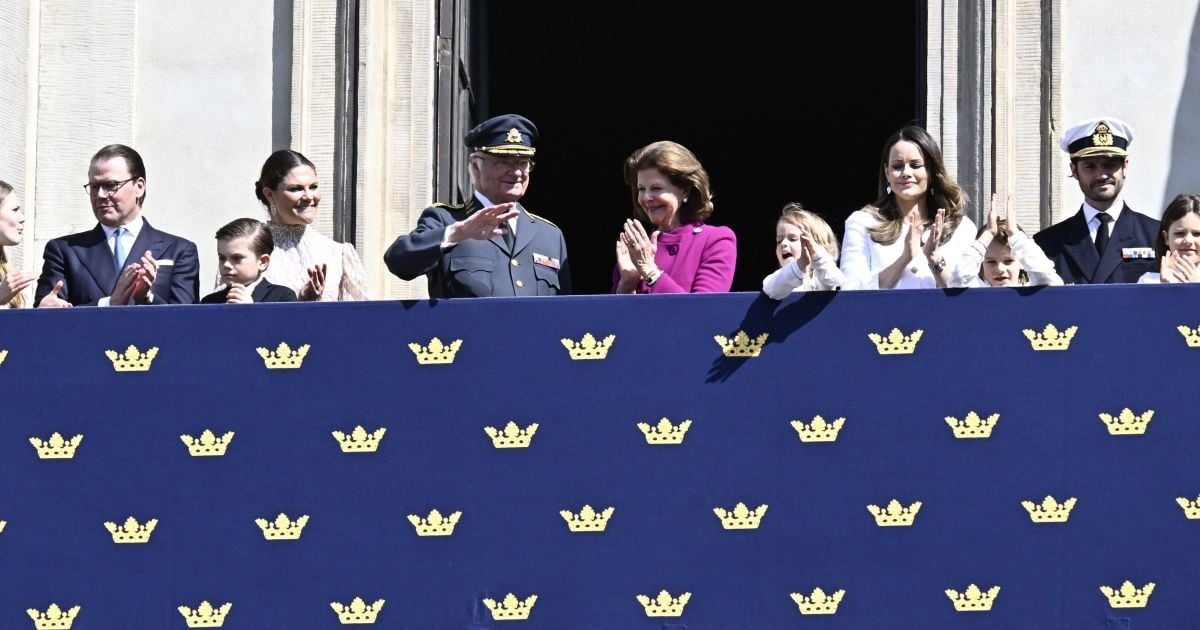 Шведська королівська родина на святкуванні дня народження короля Карла XVI Густава