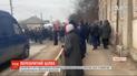 Люди блокировали трассу "Рогатин - Хуст" с требованием отремонтировать разбитую автодорогу