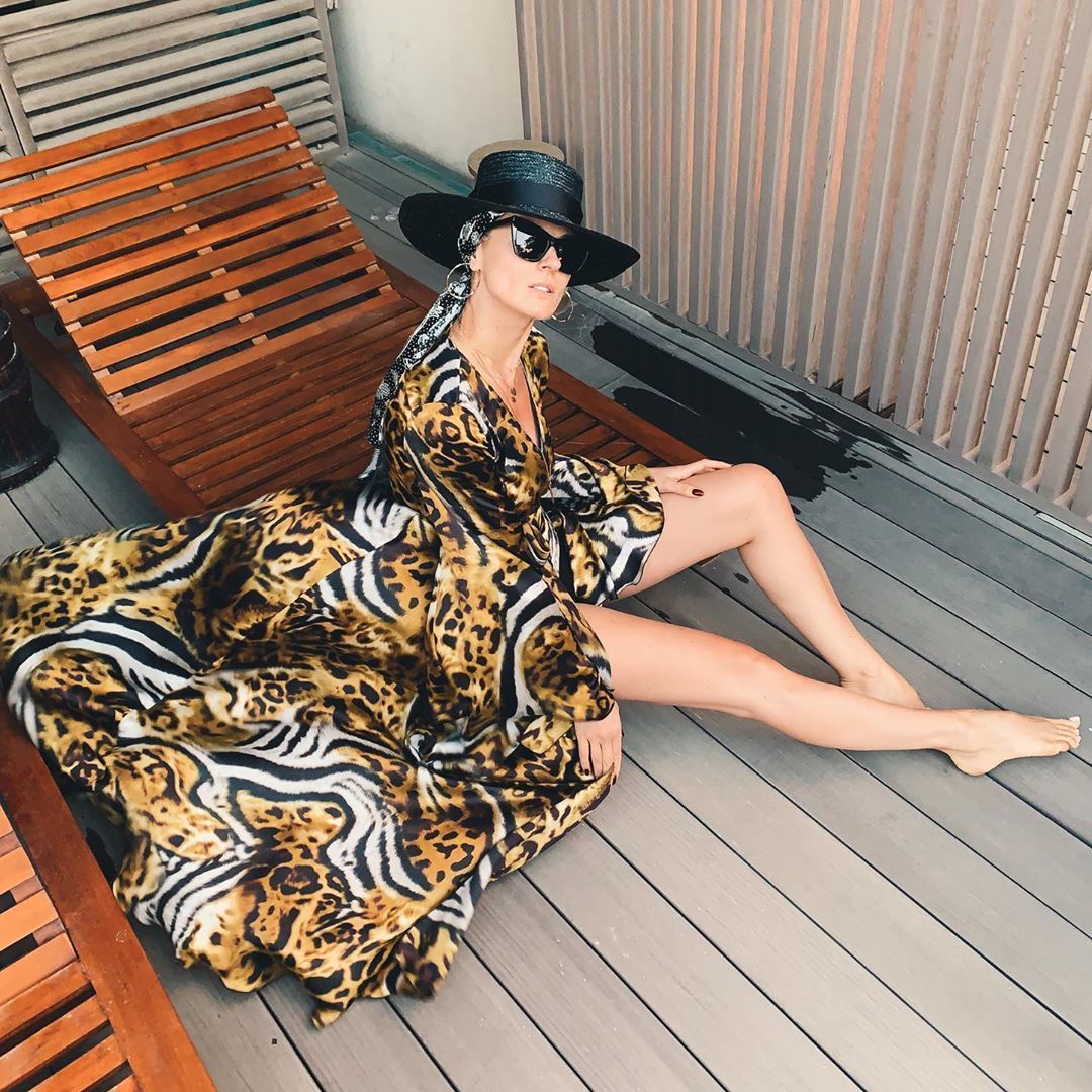 Бұл балапанды үлкен мүшесі бар онлайн көріңіз