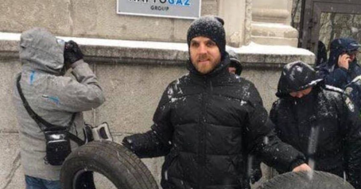 У Києві невідомий підстрелив активіста-радикала