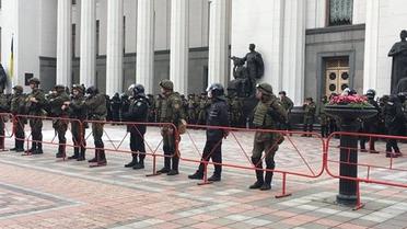 правоохоронці під Радою  / © ГУ НП у м. Києві